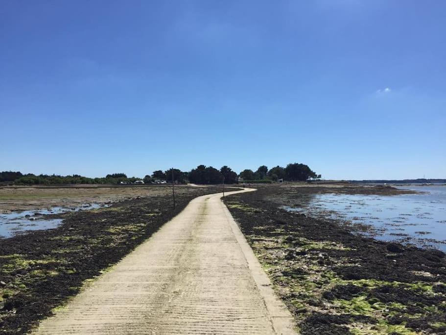 Meuble Sur L'Ile De Tascon A 300 M De La Plage Saint-Armel Екстериор снимка